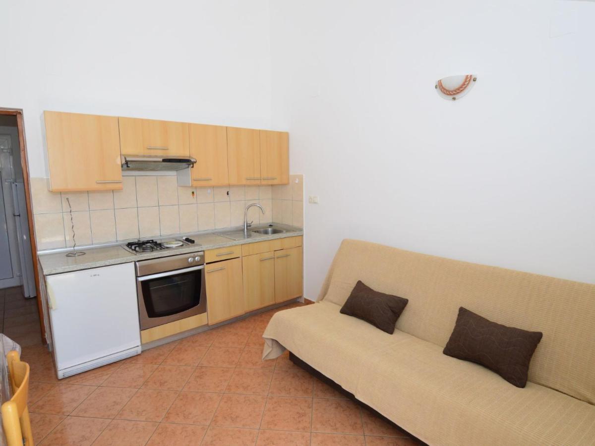 Apartment Buda - Hvr216 By Interhome Basina エクステリア 写真